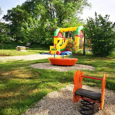 Domaine De Mepillat